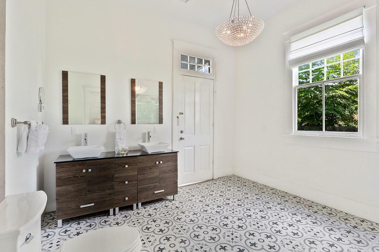 Modern Victorian House With Relaxing Courtyard Villa New Orleans Ngoại thất bức ảnh